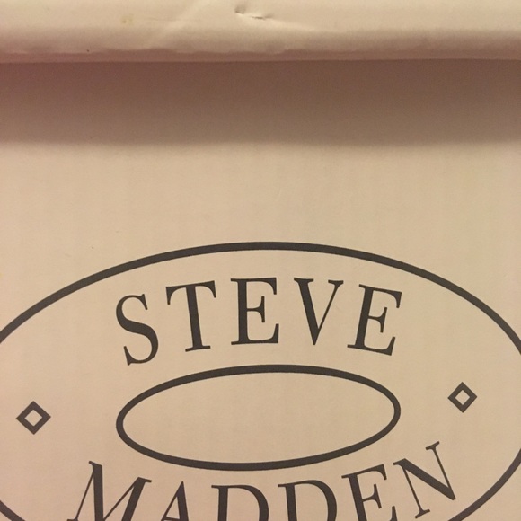 Steve Madden Olivia Rose Gold Thong Sandals NWT - Picture 8 of 8